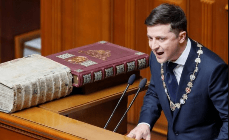 Зеленський притиснув депутатів до стінки: обшуки і прослуховування, такого ще не було