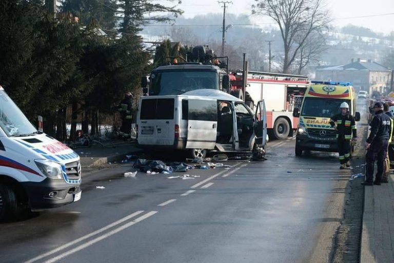 Автобус з українськими заробітчанами потрапив в аварію в Польщі: є постраждалі