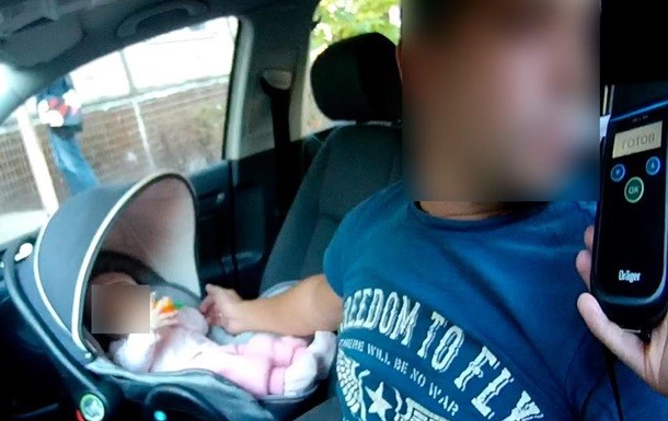 Поліція затримала п’яного водія з немовлям в машині
