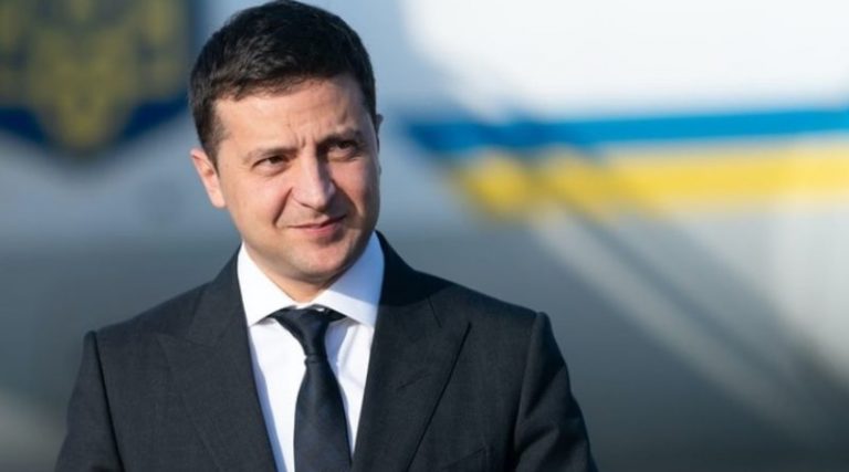 Зеленський підписав доленосне рішення для України: Відтепер депутати, судді, прокурори і чиновники будуть…
