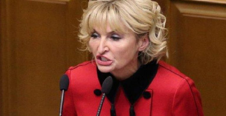 “Більше не буде Бляхи-Мухи”: Рада позбавила Ірину Луценко депутатського мандату. “Тепер на Лондон?”