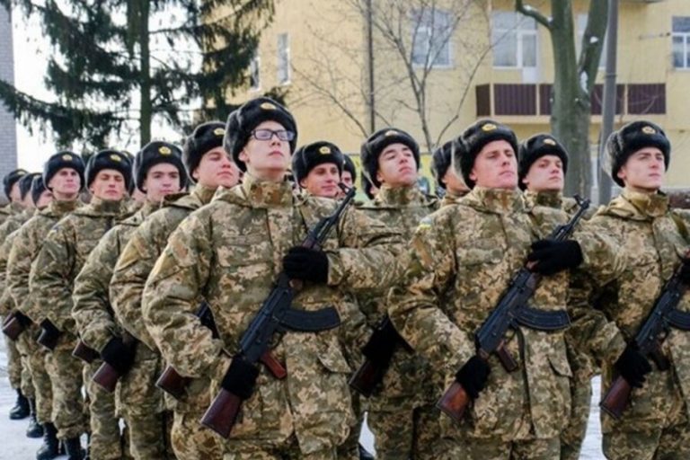 У Зеленського заявили про скасування призову в армію: всі подробиці
