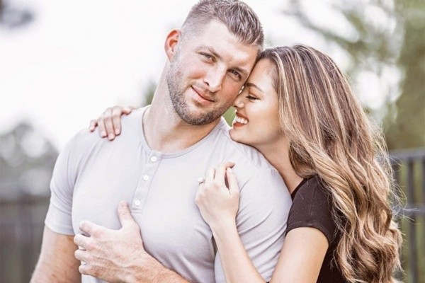 32-річний незайманий: футболіст зберіг цноту й одружився на Міс Всесвіт