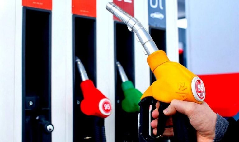 В Україні різко змінилися ціни на бензин: що чекає водіїв у 2020 році
