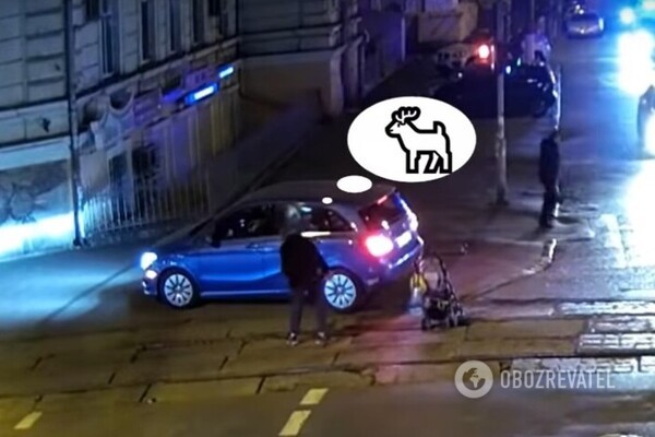 Ледь не задавив малюка в колясці: автохам з Одеси розлютив мережу своїм паркуванням. Відео