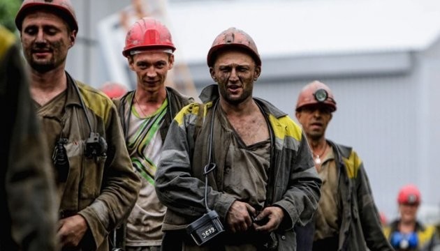 Три місяці без зарплати: шахтарі оголосили голодування у Львівській ОДА