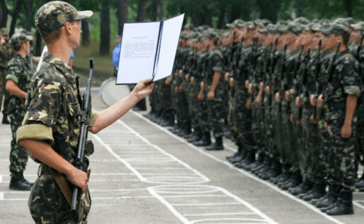 У Міноборони передумали скасовувати призов