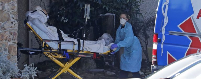 Часом лікарі не реанімують, багато вмирають: українка розповіла про роботу у лікарні в Італії під час коронавірусу
