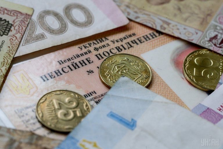 Індексація пенсій, довибори в Раду та “велике будівництво”: що чекає на українців у березні