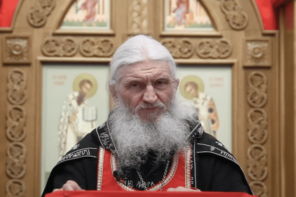Священник РПЦ прокляв усіх, хто закрив церкви через коронавірус. Відео