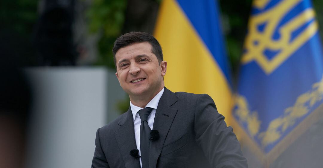 Перший рік президентства Зеленського позитивно оцінили більше третини українців