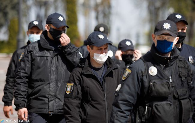 Українську поліцію чекають нововведення: перевірки, відеокамери у відділеннях, підвищення зарплат