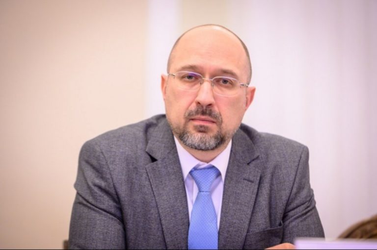 Карантин триватиме, доки не винайдуть вакцину – Шмигаль