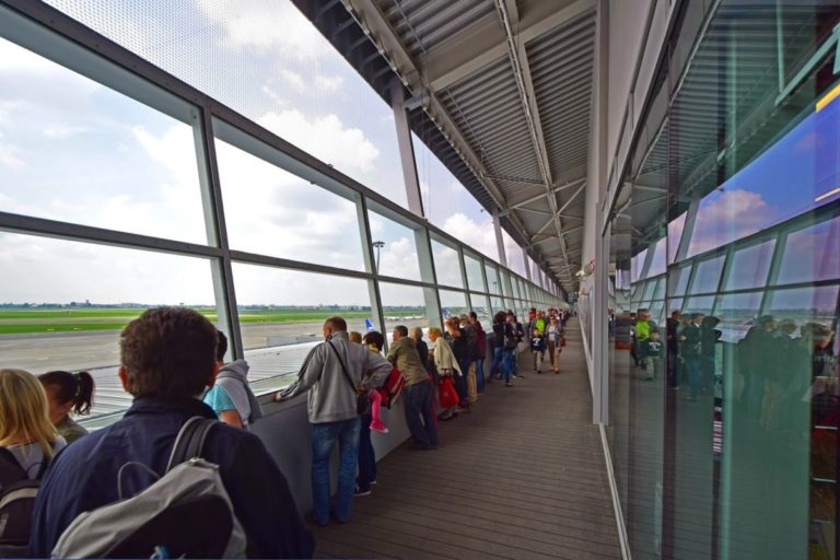 Польща обмежила міжнародне авіасполучення з Україною