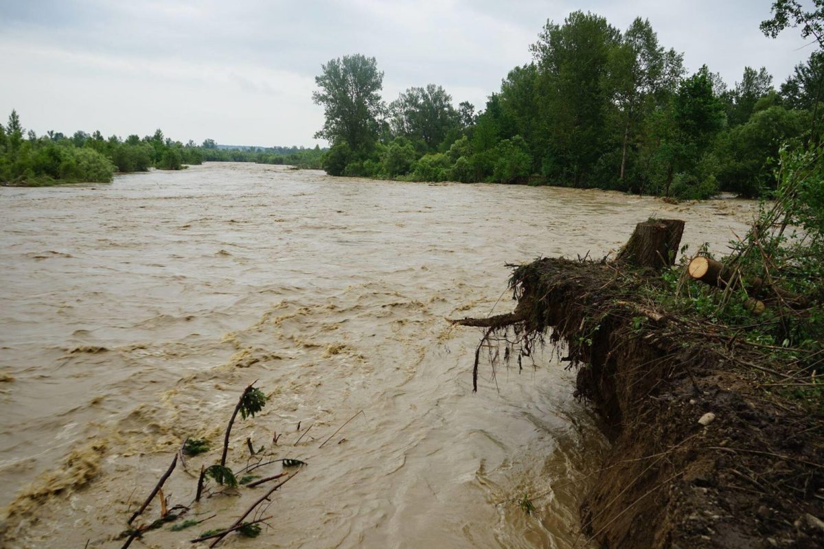 Західну Україну затопило після зливи