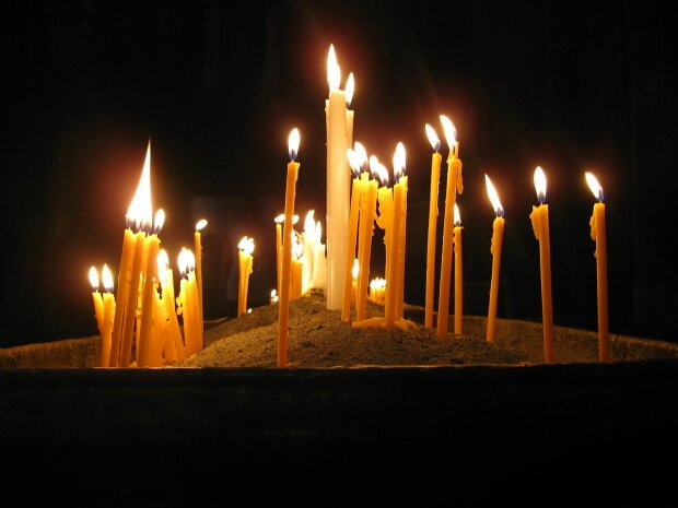 Свічки за упокій, Фото з відкритих джерел