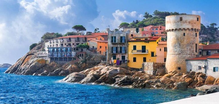 В Італії виявили острів, де ніхто не заразився коронавірусом: учені спантеличені