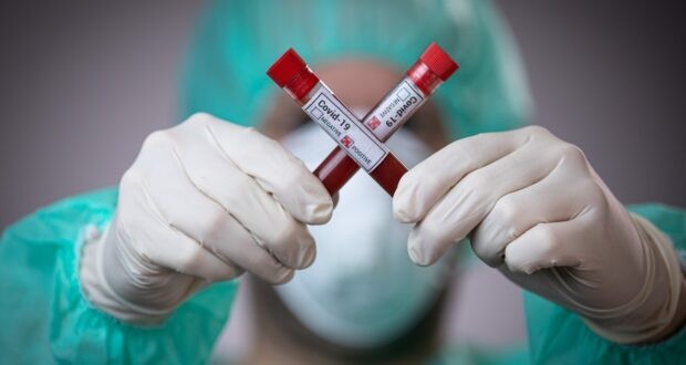 Чому коронавірус не можна лікувати антибіотиками: відповідь експертів