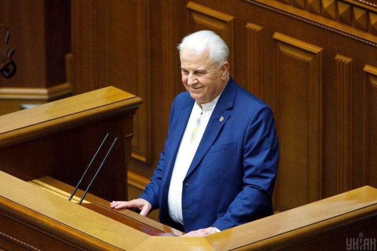 Кравчук став головою ТКГ щодо Донбасу