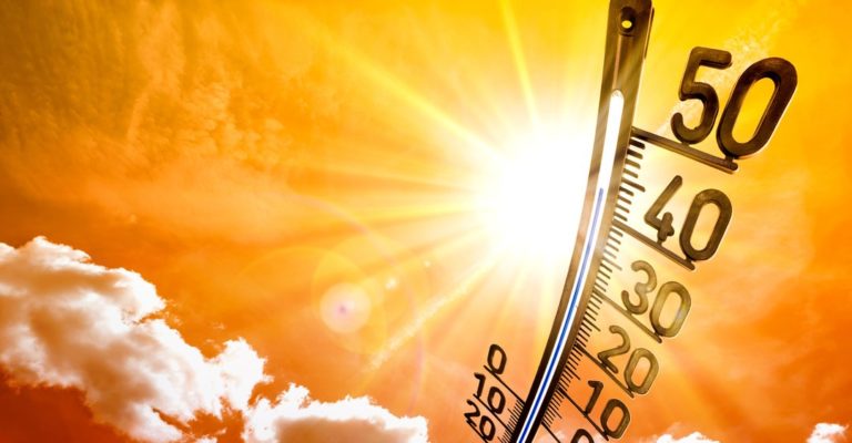 На Херсонщині оголосили червоний рівень небезпеки: йде спека +42 градуси
