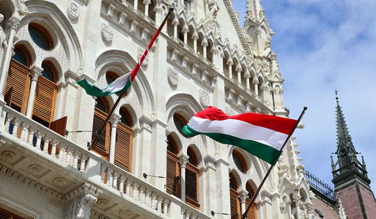 Угорщина закриває кордони для іноземців