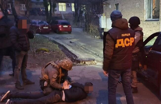 На Закарпатті депутат сільради організував злочинну групу, яка викрадала людей
