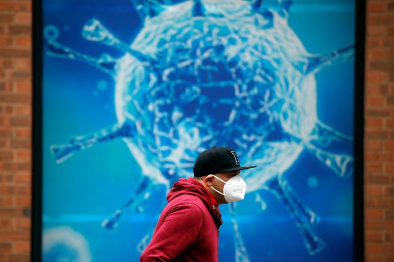 Людей, які хворіли на коронавірус навесні, чекає нова загроза – вірусолог
