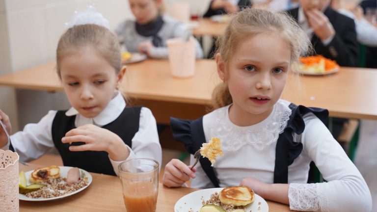 МОЗ заборонило в школах шкідливу їжу