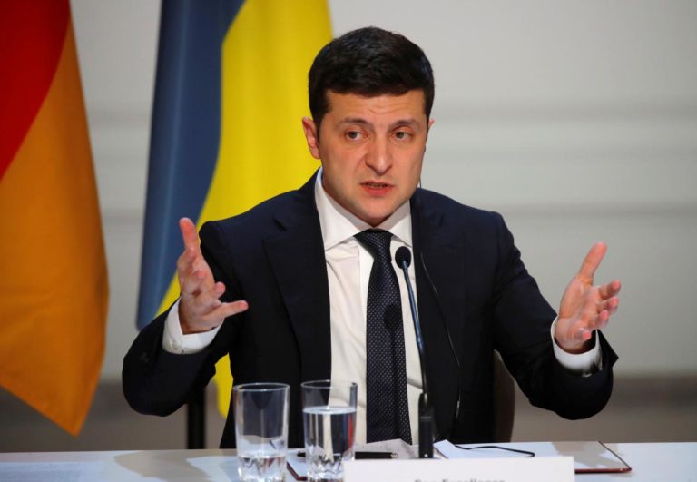 Зеленський заявив, що на Україну чекає діра в бюджеті без грошей МВФ