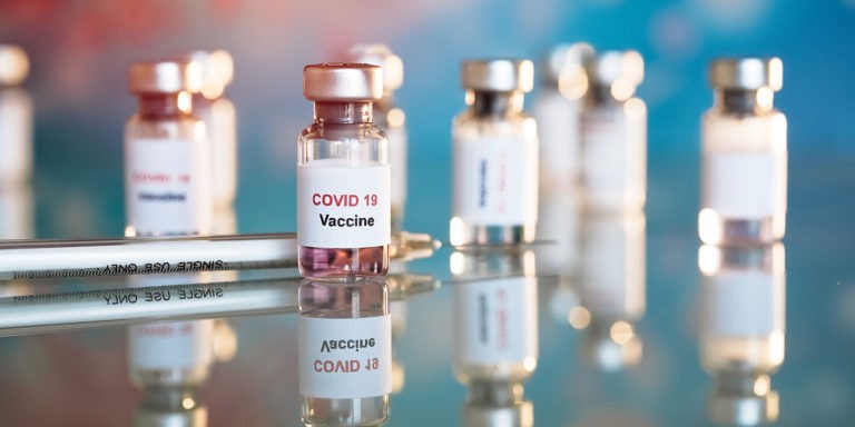 У МОЗ назвали дату початку вакцинації від COVID в Україні