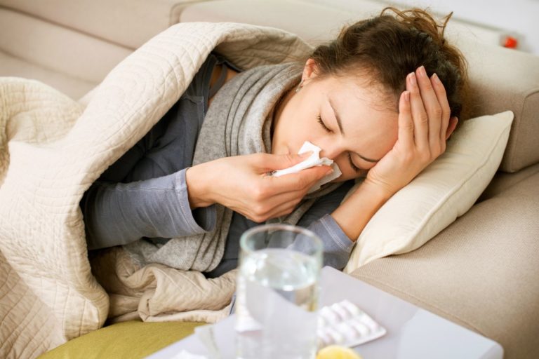 У хворих на грип в Україні почали виявляти COVID-19