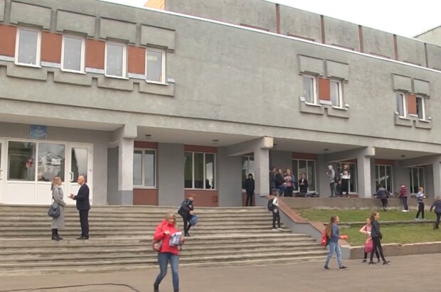 Україна ризикує залишитися без вчителів, чому педагоги масово відмовляються від школи