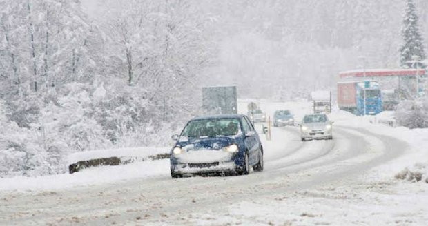 В Україну несуться снігові зливи