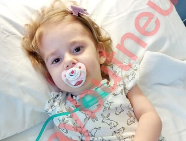 Трирічну принцесу розбив інсульт, молода мама благає про допомогу: “Донечка – моє серце”