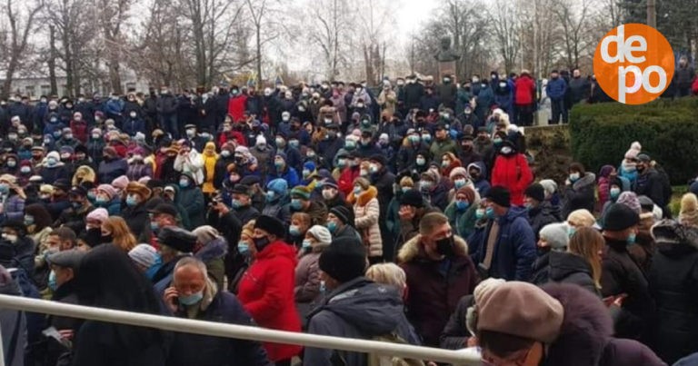 34 000 гривень: під Дніпром оштрафували активістку за мітинг проти підвищення цін на комуналку