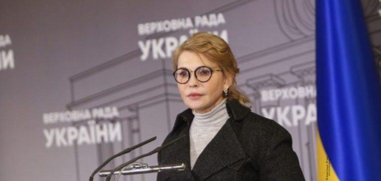 Тимошенко вказала, що чиновники через тарифи “залазять у кишені” українців, – Решмеділова
