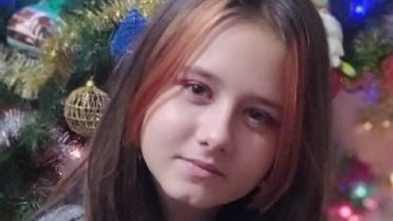 “Уже добу не виходить на зв’язок”: у Львові розшукують зниклу 12-річну дівчинку(ФОТО)