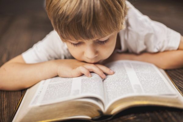 Християнська етика та біблійна історія можуть стати обов’язковими в шкільній програмі