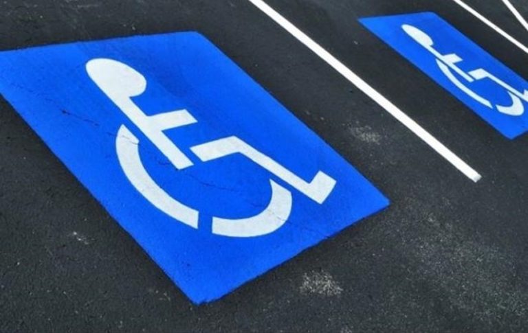 За паркування на місцях для інвалідів хочуть карати по-новому