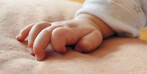На Житомирщині багатодітна мати позбулася новонароджених двійнят