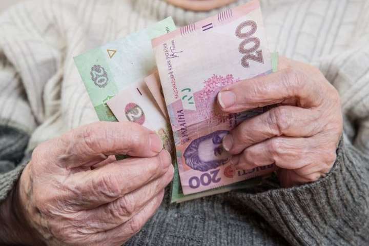 В Україні зростуть пенсії з 1 квітня: кому підвищать виплати