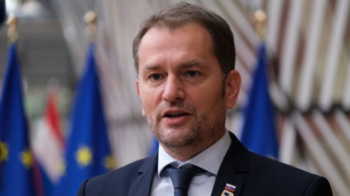 Прем’єр Словаччини погодився на відставку через скандал з вакциною “Спутник V”