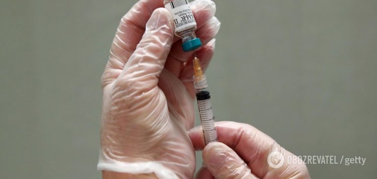 Ляшко відповів, скільки вакцини проти COVID-19 довелося викинути в Україні