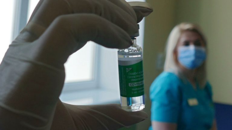 У Зеленського назвали наслідки провалу вакцинації в Україні