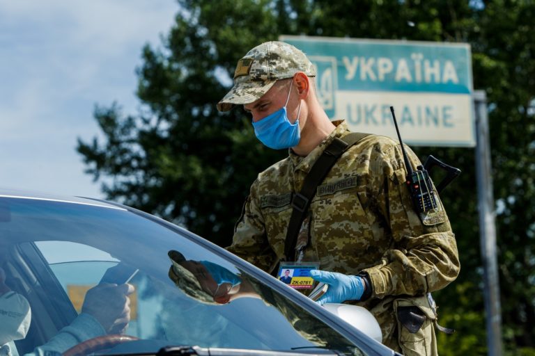 Україна змінила правила в’їзду на свою територію