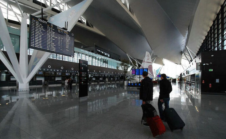 В аеропорту Польщі українка зчинила переполох через невдалий жарт