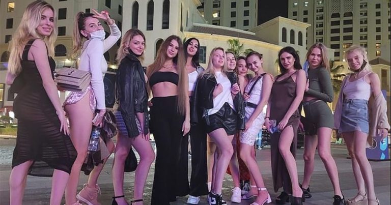 Влаштували оргію з наркотиками: українки, які знялися голими в Дубаї, засвітилися у новому скандалі (фото, відео 21+)