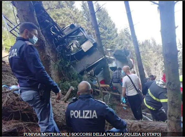 В Італії загинули 13 осіб під час аварії фунікулера. Фото та відео з місця трагедії