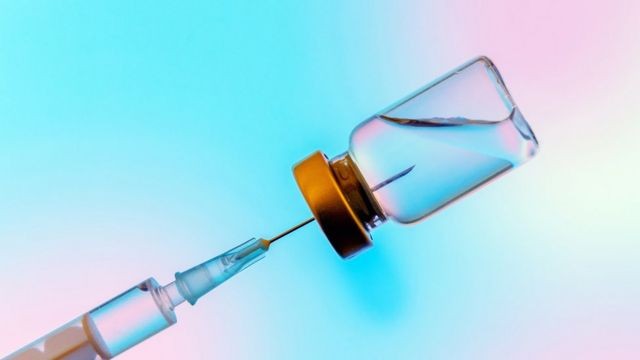 У ВООЗ заявили, щоб перемогти COVID-19, одних вакцин недостатньо