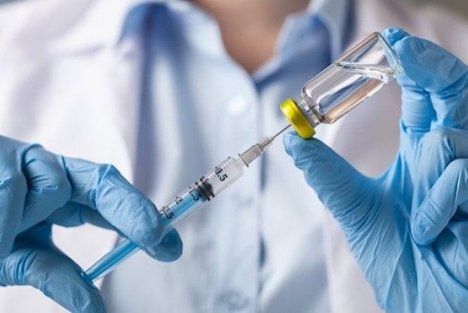 Українцям у центрах масової вакцинації робитимуть щеплення вакциною Pfizer
